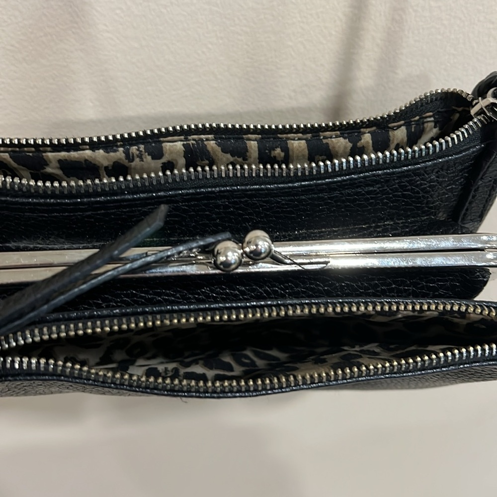 (27) Nine West crossbody purse - Picture 3 of 6